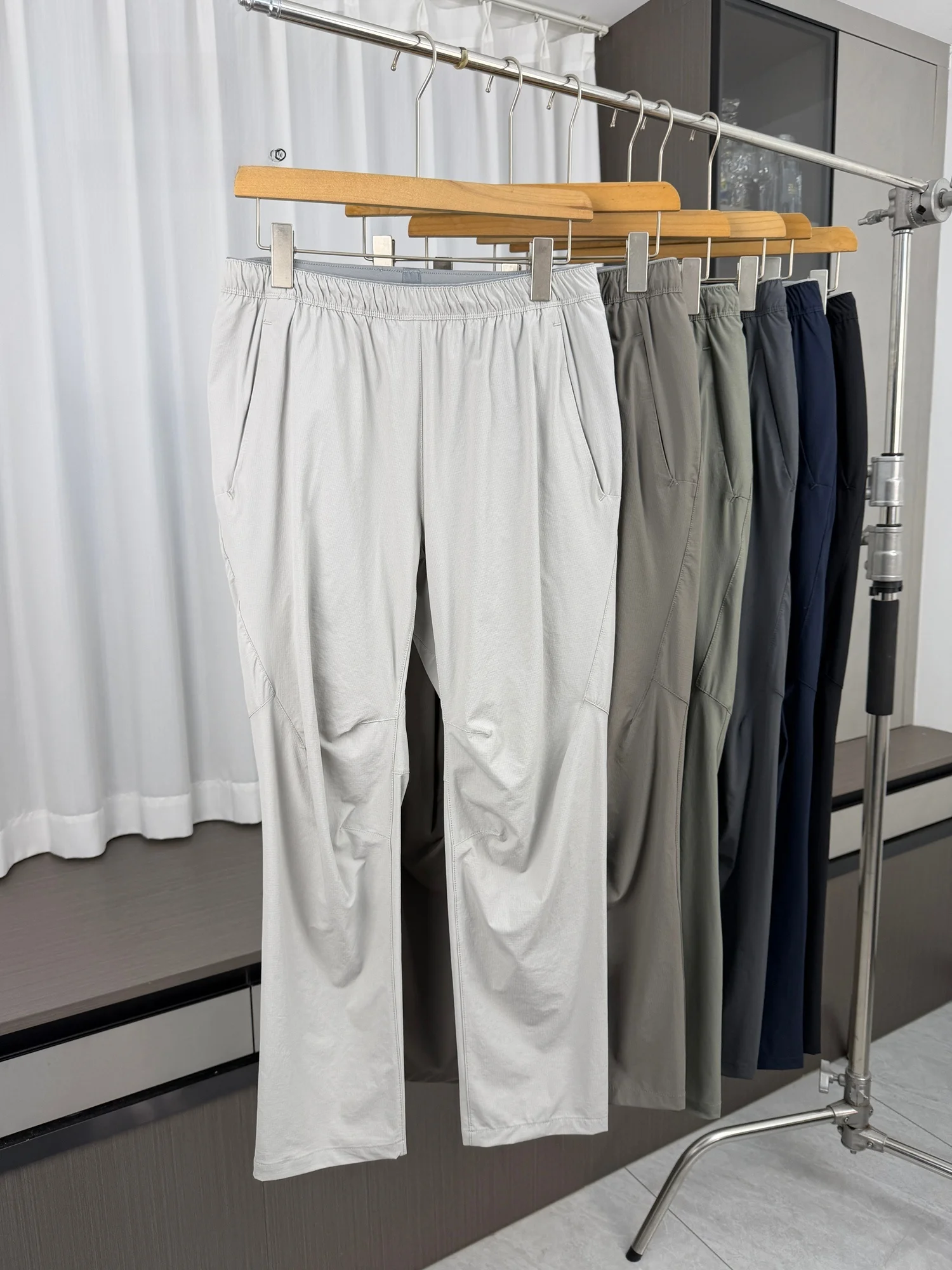 Outdoor Lightweight Quick Dry Breathable Men's Casual Pants Spring Summer Seasonal Functional Style 3D Tailoring Straight Leg
Outdoor Lightweight Quick Dry Breathable Men's Casual Pants Spring Summer Seasonal Functional Style 3D Tailoring Straight Leg