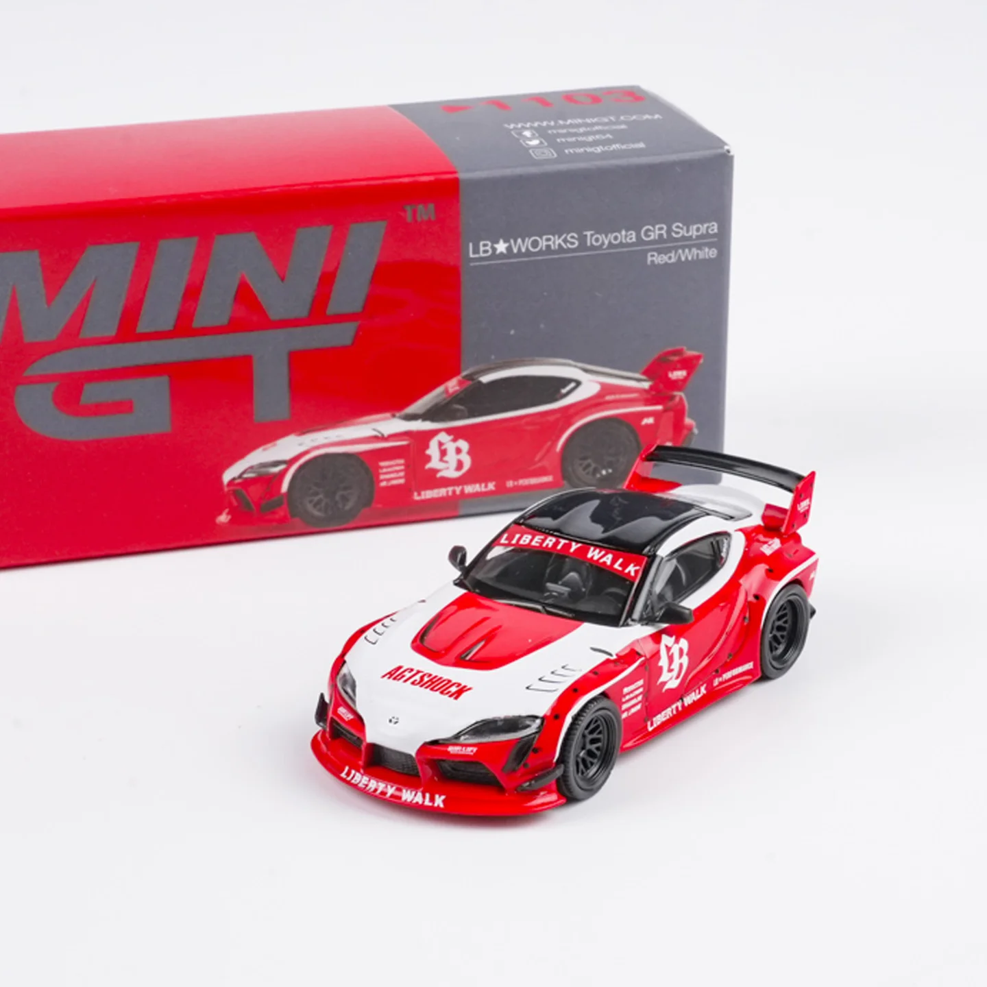 MINIGT 1:64 Toyota GR Supra LB WORKS Toyota 1103 alloy car model , simulation static ornament, holiday creative gift.
MINIGT 1:64 Toyota GR Supra LB WORKS Toyota 1103 alloy car model , simulation static ornament, holiday creative gift.