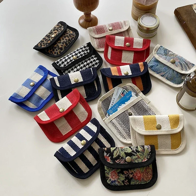 Canvas Hasp Credit Card Holder Wallet Women Men Small Striped Plaid Coin Bags Headphone Key ID Credit Card Cover Storage Bags
Canvas Hasp Credit Card Holder Wallet Women Men Small Striped Plaid Coin Bags Headphone Key ID Credit Card Cover Storage Bags