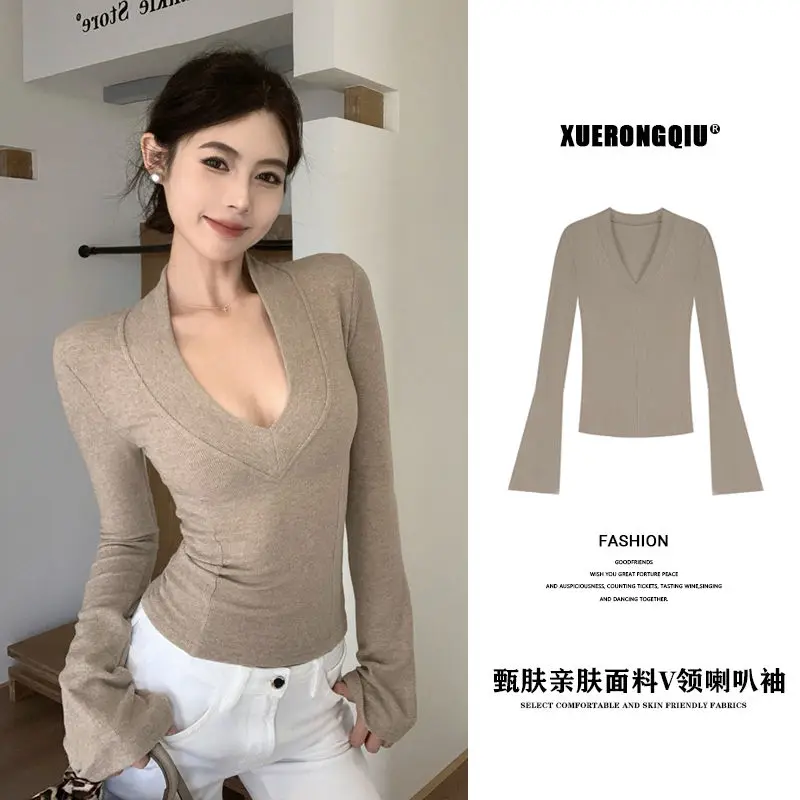 Sweet Hot Girl V-Neck Thickened Sweater Women's Autumn/Winter Flared Sleeve Slim Fit Knitted Pullover Fashion Female Clothes
Sweet Hot Girl V-Neck Thickened Sweater Women's Autumn/Winter Flared Sleeve Slim Fit Knitted Pullover Fashion Female Clothes