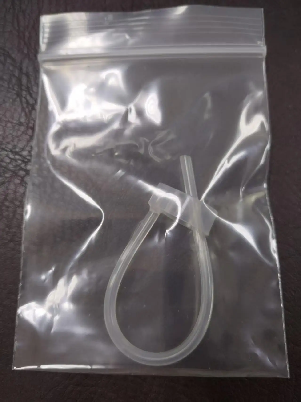 Cochlear implant ear lock anti-loss external machine fixed hanging ear size adjustable and cut
Cochlear implant ear lock anti-loss external machine fixed hanging ear size adjustable and cut