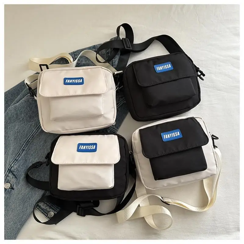 Trendy Simple High Capacity Contrast Color Workwear Shoulder Bag Student Crossbody Bag Casual Unisex Wide Strap Small Square Bag
Trendy Simple High Capacity Contrast Color Workwear Shoulder Bag Student Crossbody Bag Casual Unisex Wide Strap Small Square Bag