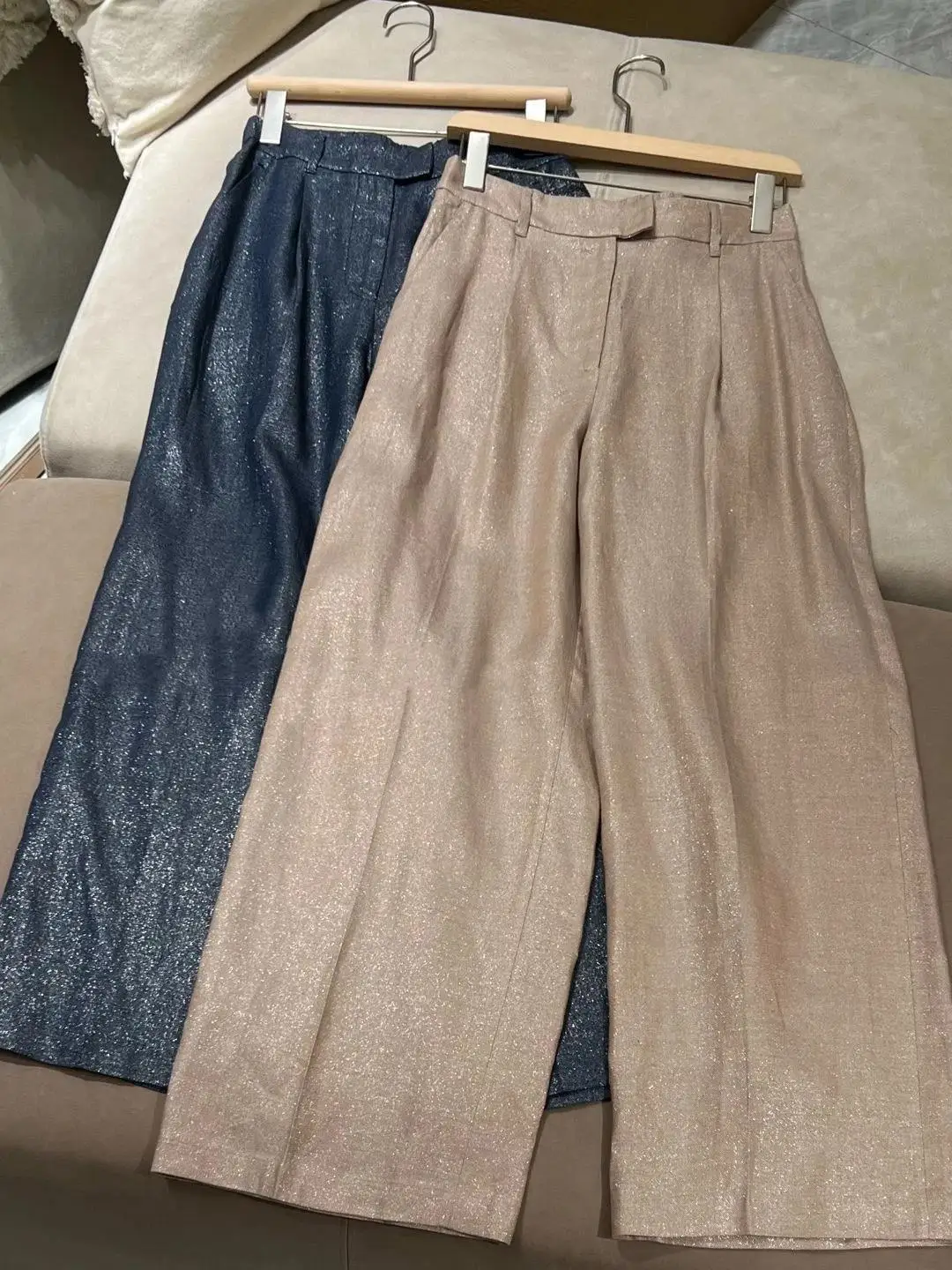 Ladies' temperament casual and fashionable sparkling golden silk twill linen pants long pants
Ladies' temperament casual and fashionable sparkling golden silk twill linen pants long pants