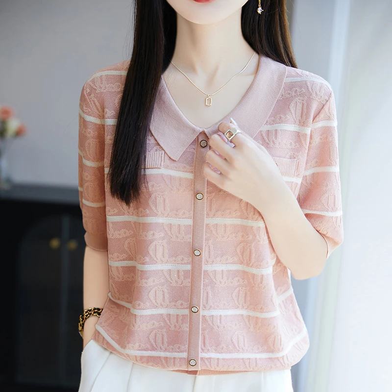 Women's POLO collar T-shirt summer new item Laisaier knitted short sleeved casual color blocked pullover loose jacquard top
Women's POLO collar T-shirt summer new item Laisaier knitted short sleeved casual color blocked pullover loose jacquard top