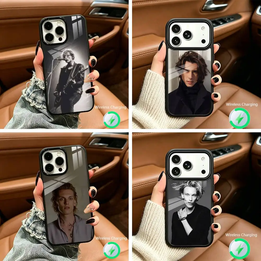 Star Jamie C-Campbell Bower Wireless charging phone case compatible with iPhone 17/16/15/14/13/12/11
Star Jamie C-Campbell Bower Wireless charging phone case compatible with iPhone 17/16/15/14/13/12/11