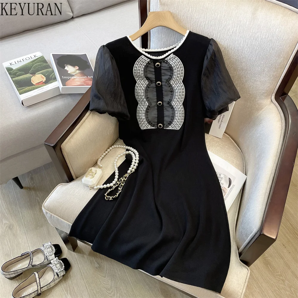 Женское трикотажное платье-свитер, черное винтажное платье на пуговицах с круглым вырезом и коротким рукавом, Новинка лета 2024 
Женское трикотажное платье-свитер, черное винтажное платье на пуговицах с круглым вырезом и коротким рукавом, Новинка лета 2024