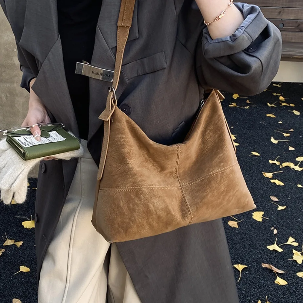 2026 Large Capacity Commuter Bag Shoulder Bag Crossbody Bag Retro Advanced Sensory Communication Bag
2026 Large Capacity Commuter Bag Shoulder Bag Crossbody Bag Retro Advanced Sensory Communication Bag
