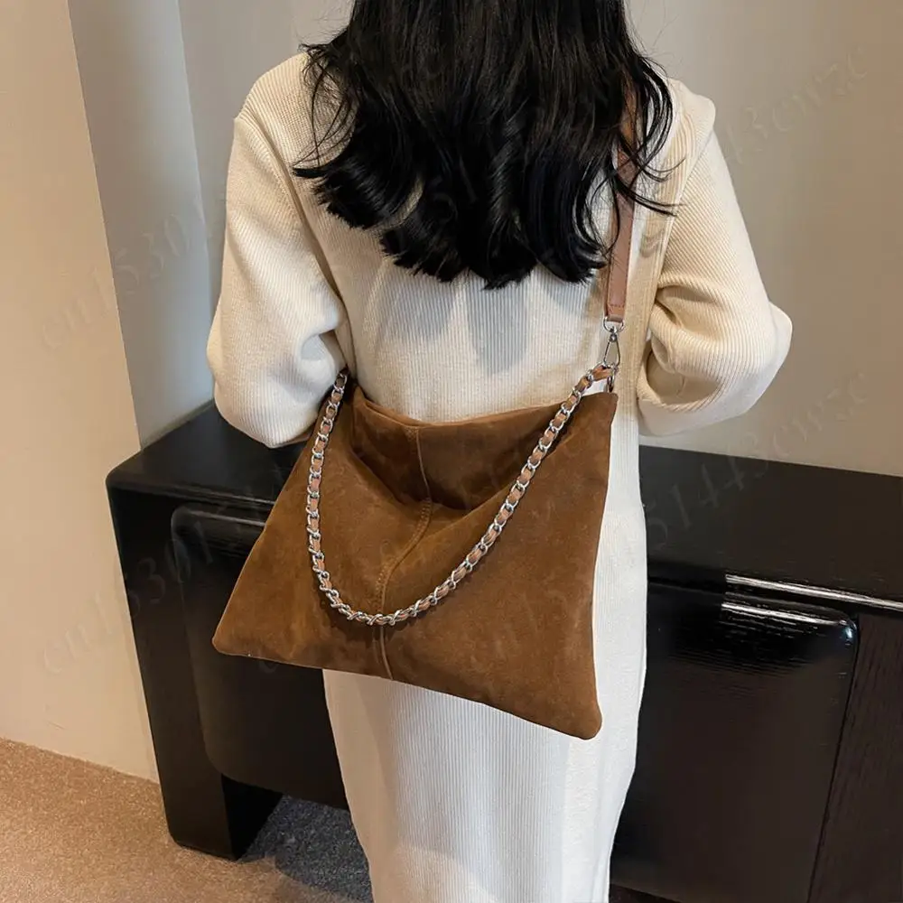 Women Suede Shoulder Bag with Inner Pocket Crossbody Purse Zipper Closure Hobo Bag Handbag Trendy Clutch Purse for Work Travel
Women Suede Shoulder Bag with Inner Pocket Crossbody Purse Zipper Closure Hobo Bag Handbag Trendy Clutch Purse for Work Travel