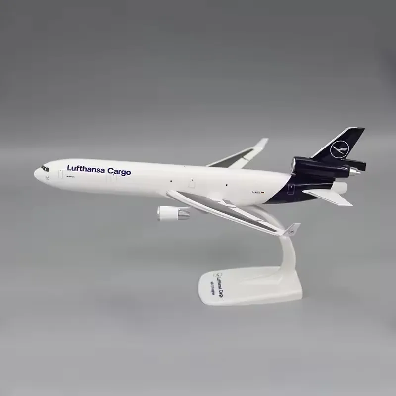 McDonnell Douglas MD11 MD-11 Lufthansa Airline Plastic Assembly Model Aircraft Toy for Collection 200 Pieces
McDonnell Douglas MD11 MD-11 Lufthansa Airline Plastic Assembly Model Aircraft Toy for Collection 200 Pieces