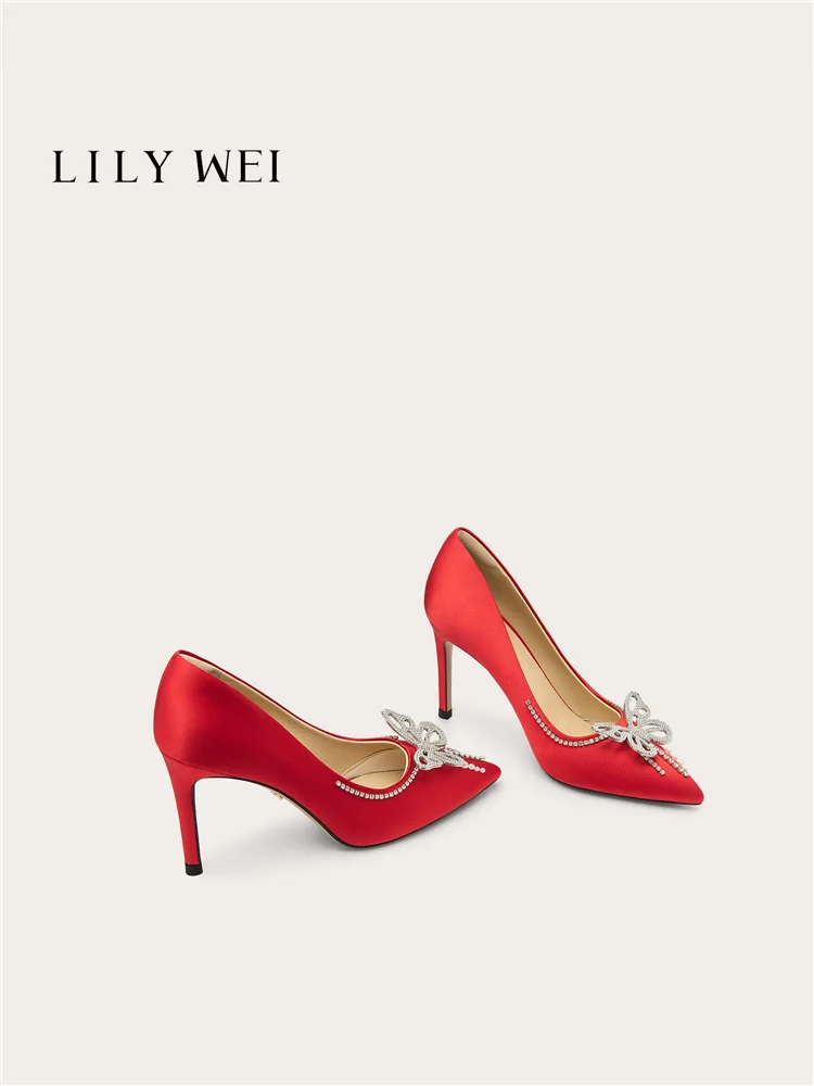 Spring new pointed shallow mouth silk satin pearl crystal bow single shoe banquet dress bead large size small size women's shoes
Spring new pointed shallow mouth silk satin pearl crystal bow single shoe banquet dress bead large size small size women's shoes