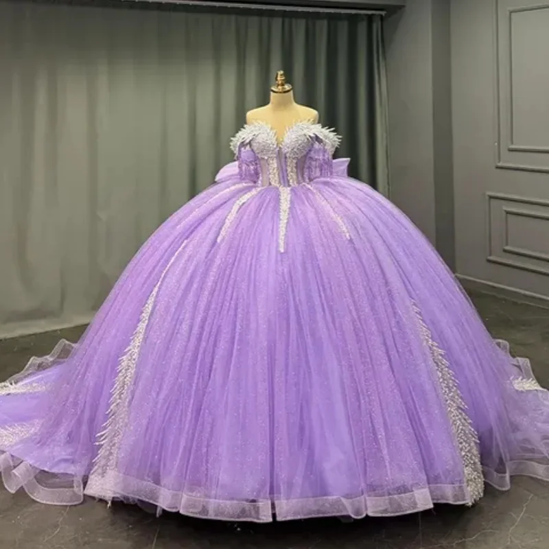 Shiny lavender Quinceanera Dress glitter Decal Long tail Lace ruffle Bow Vestidos De 15 Quinceanera Customize
Shiny lavender Quinceanera Dress glitter Decal Long tail Lace ruffle Bow Vestidos De 15 Quinceanera Customize