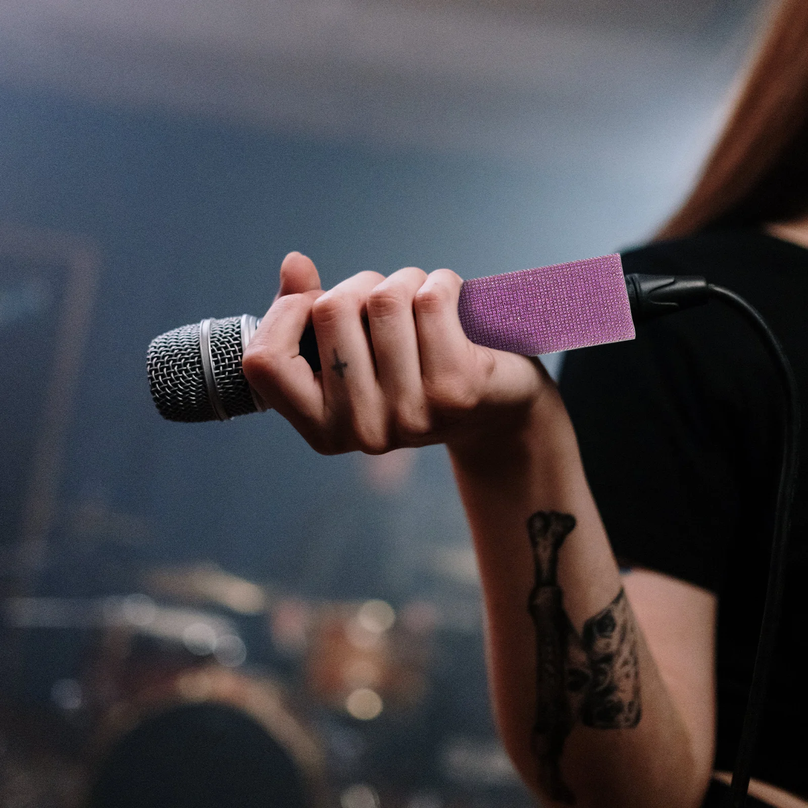 Wireless Microphone Rhinestone Sleeve Glitter Handle Cover Protective Stylish Mic Shield for Club Bar Entertainment Events Shiny
Wireless Microphone Rhinestone Sleeve Glitter Handle Cover Protective Stylish Mic Shield for Club Bar Entertainment Events Shiny