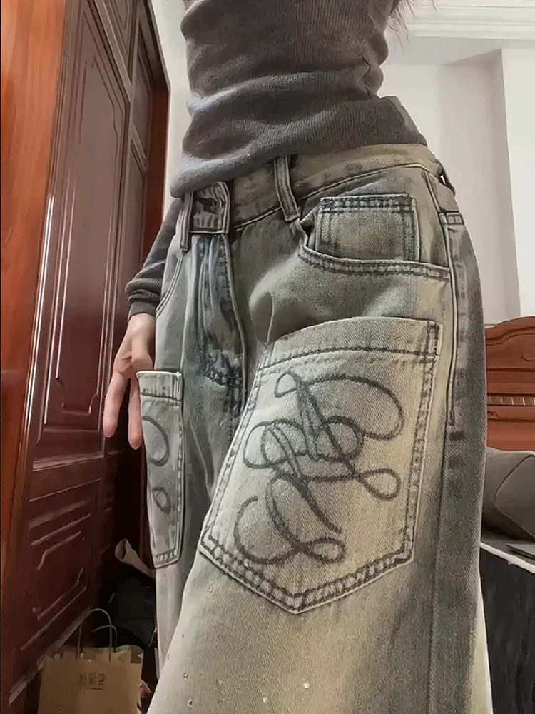 Retro American Washed Pocket Embroidered Rhinestone Jeans High Waist Loose Slimming Wide Leg Pants for Women Casual Wear
Retro American Washed Pocket Embroidered Rhinestone Jeans High Waist Loose Slimming Wide Leg Pants for Women Casual Wear