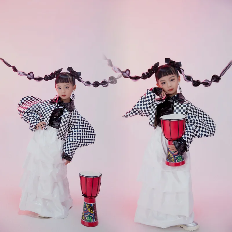 Girl Future Warrior Model Car Model Catwalk Locomotive Costume Chivalry Technology Sense Element Universe Trendy Clothing New
Girl Future Warrior Model Car Model Catwalk Locomotive Costume Chivalry Technology Sense Element Universe Trendy Clothing New
