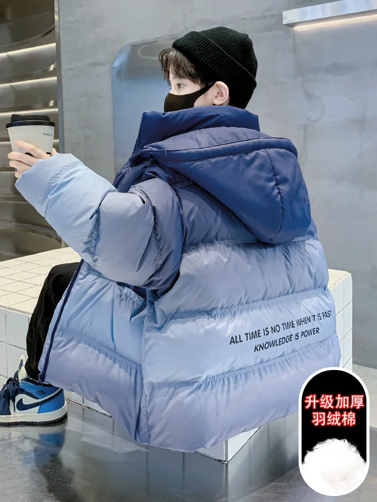 2024, новое зимнее детское сине-серое повседневное короткое стеганое пальто с капюшоном для мальчиков, толстая теплая пуховая хлопковая куртка для детей XMP380
2024, новое зимнее детское сине-серое повседневное короткое стеганое пальто с капюшоном для мальчиков, толстая теплая пуховая хлопковая куртка для детей XMP380