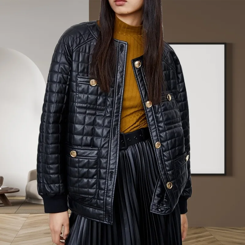 Black PU Leather Cotton Coat Women Winter New O-Neck Single Breasted Thick Warm Outerwear Fashion Loose Simple Jackets
Black PU Leather Cotton Coat Women Winter New O-Neck Single Breasted Thick Warm Outerwear Fashion Loose Simple Jackets