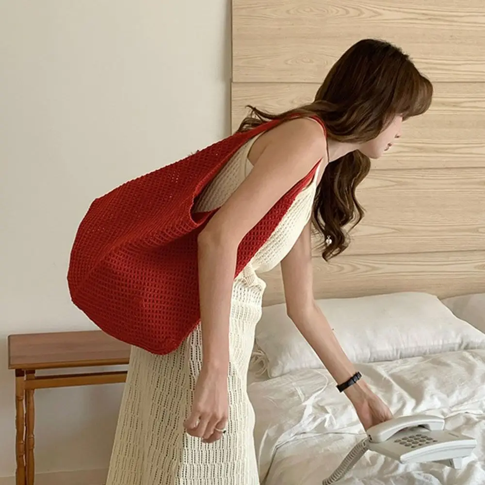 Casual Handmade Knit Shoulder Bag Large Capacity Crochet Tote Bag Solid Color Hollow Out Woven Handbag
Casual Handmade Knit Shoulder Bag Large Capacity Crochet Tote Bag Solid Color Hollow Out Woven Handbag