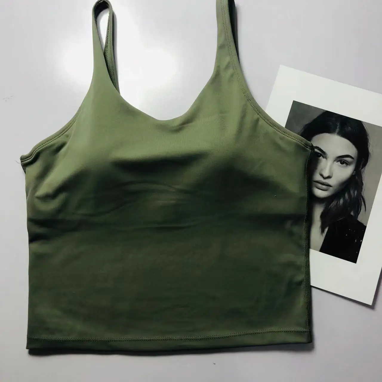 Summer plus-size women nude nylon super flexure yoga exercise running exercise Quick drying sponge exercise vest
Summer plus-size women nude nylon super flexure yoga exercise running exercise Quick drying sponge exercise vest