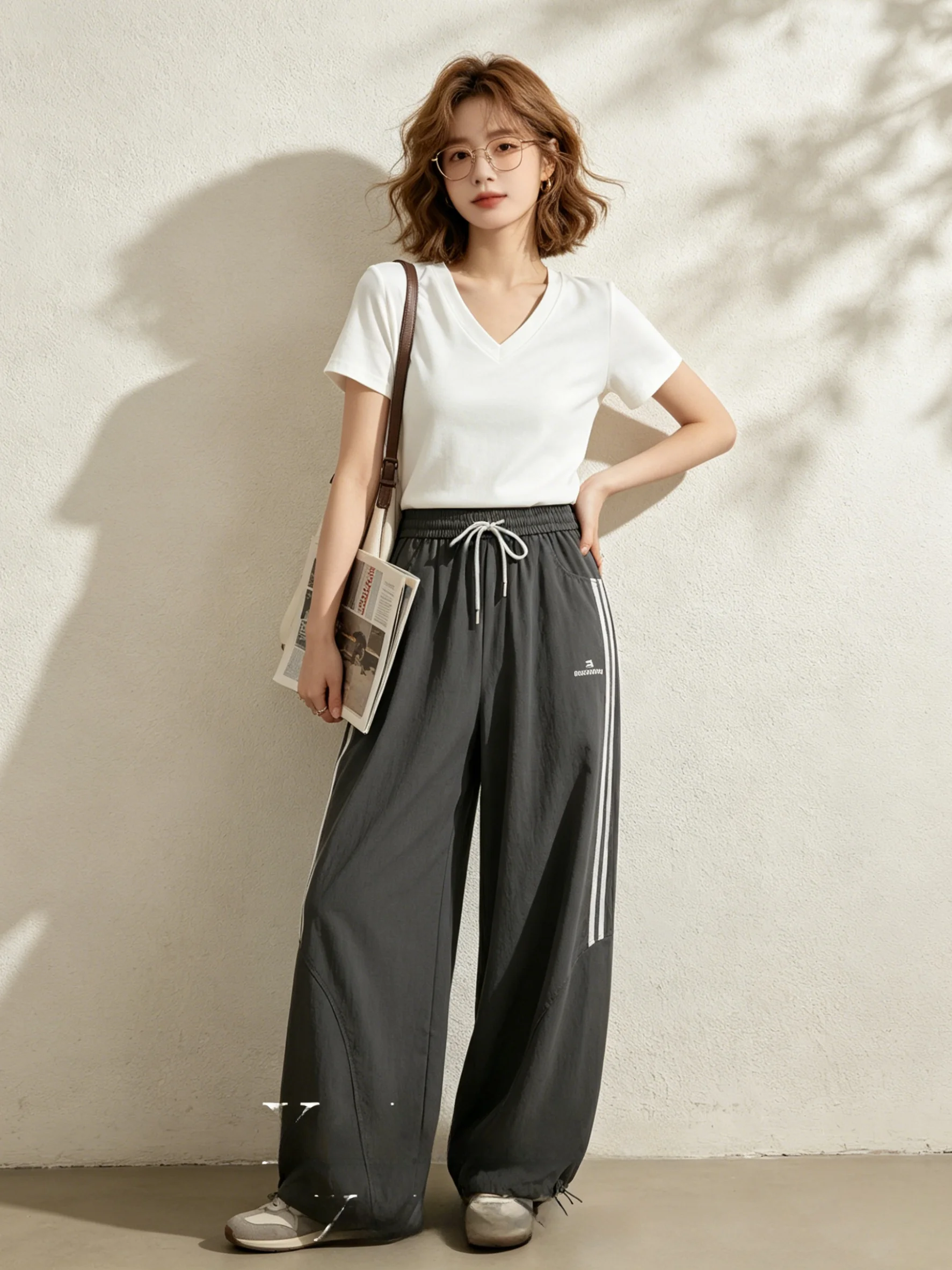 High Waist Wide Leg Pants Korean Style Casual Thin Loose Slimming Striped Summer Sporty Women's Bottom Wear
High Waist Wide Leg Pants Korean Style Casual Thin Loose Slimming Striped Summer Sporty Women's Bottom Wear