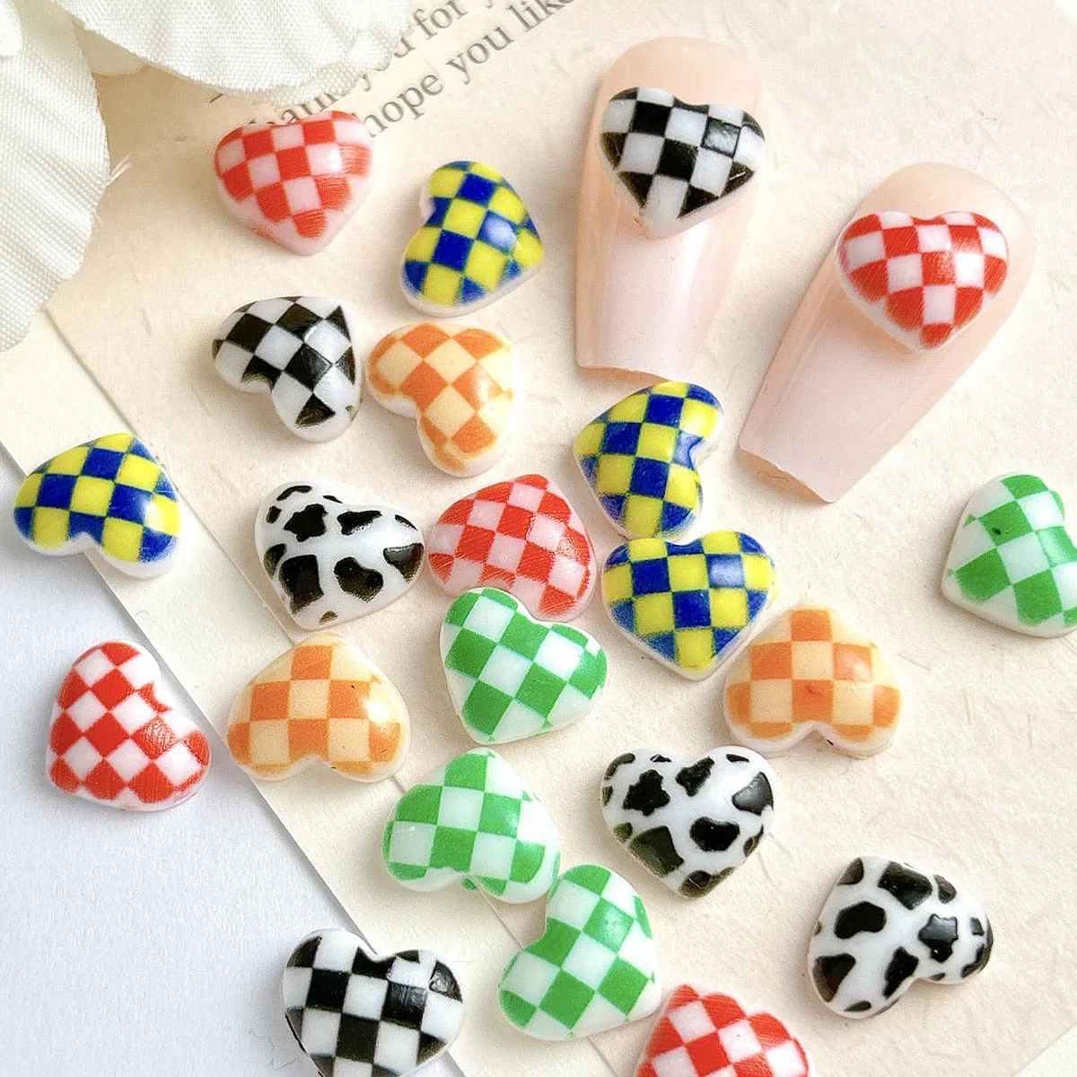 Classic Creative Checkerboard Heart Series Nail Charms 3D Colorful Luminous Plaid Peach Heart Resin Nail Art Decorations for DIY
Classic Creative Checkerboard Heart Series Nail Charms 3D Colorful Luminous Plaid Peach Heart Resin Nail Art Decorations for DIY