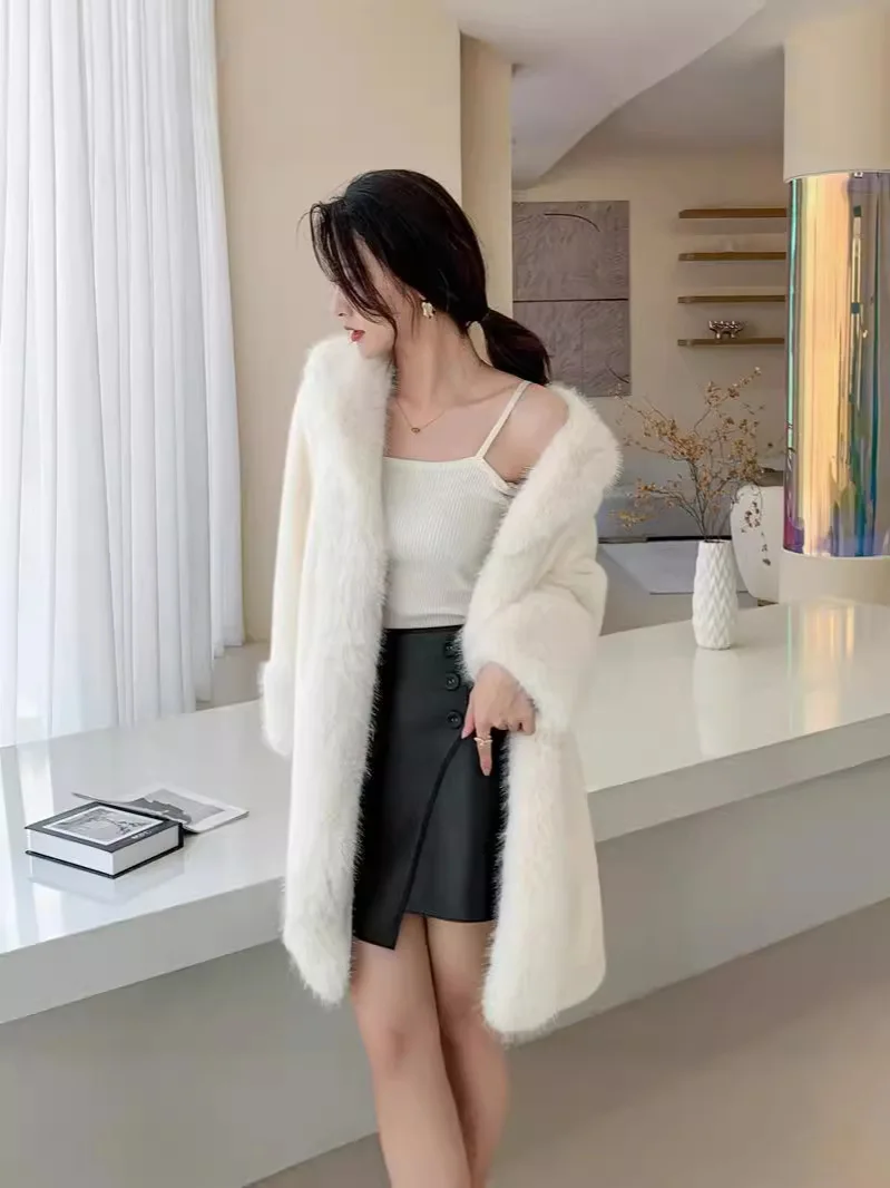 Women's Winter Long Faux Fur Coat: Fox Fur Collar & Placket, Elegant Chic, Thick & Warm, New Style LD800164
Women's Winter Long Faux Fur Coat: Fox Fur Collar & Placket, Elegant Chic, Thick & Warm, New Style LD800164