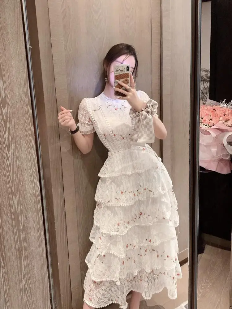 2024 Summer New Fashion Lace Dress Women's O Neck Short Sleeve Vintage Embroidery Floral Elegant Layered Cake Party Midi Dresses
2024 Summer New Fashion Lace Dress Women's O Neck Short Sleeve Vintage Embroidery Floral Elegant Layered Cake Party Midi Dresses