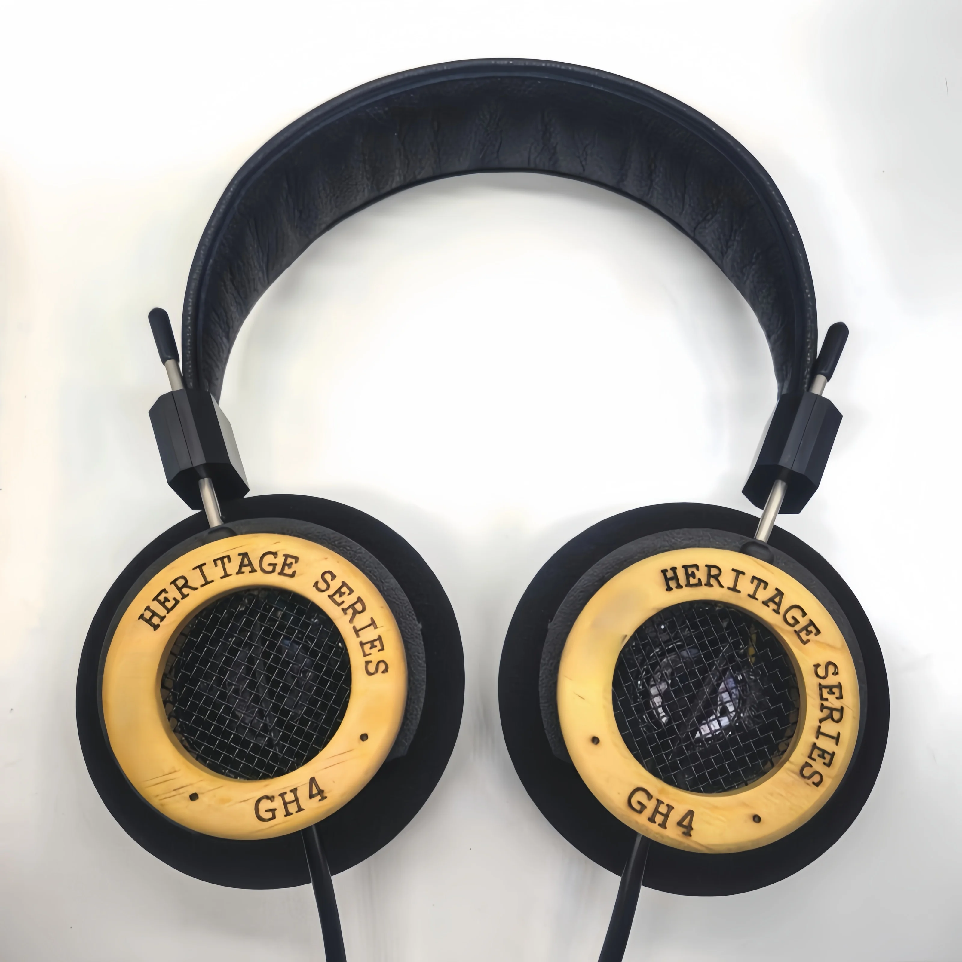 Geekyaudio Dreams GH4 Wooden Music HIFI Monitor Studio Stage Stereo Bass Audiophiles Musician Headphone Earphones(GRADO-mod)
Geekyaudio Dreams GH4 Wooden Music HIFI Monitor Studio Stage Stereo Bass Audiophiles Musician Headphone Earphones(GRADO-mod)