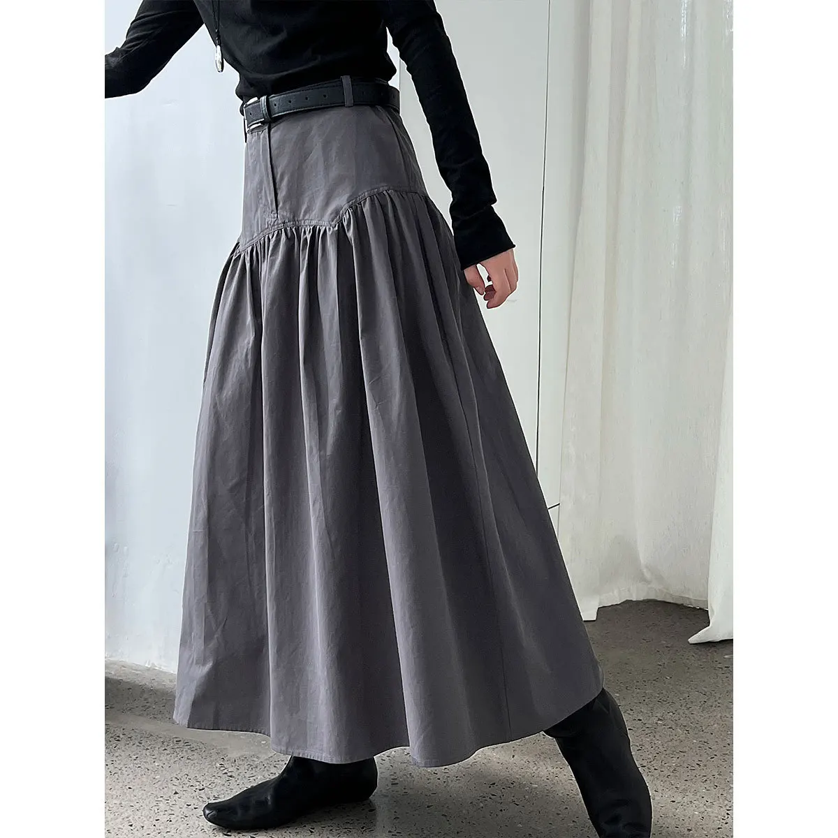 French Waist Seal Shirred Umbrella Skirt Women's New Retro Versatile High-waisted Design Sense Slimming Skirt
French Waist Seal Shirred Umbrella Skirt Women's New Retro Versatile High-waisted Design Sense Slimming Skirt