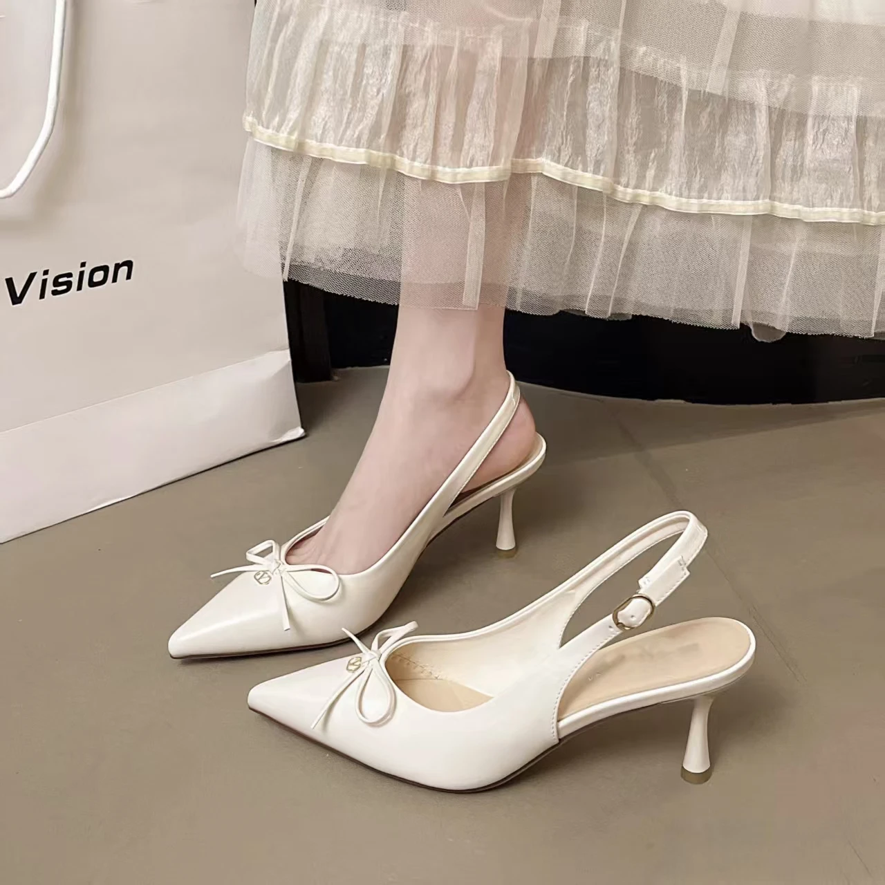 Bow Patent Leather Slingback Heels Women Pointed Toe Stiletto Backless Wedding Sandals
Bow Patent Leather Slingback Heels Women Pointed Toe Stiletto Backless Wedding Sandals