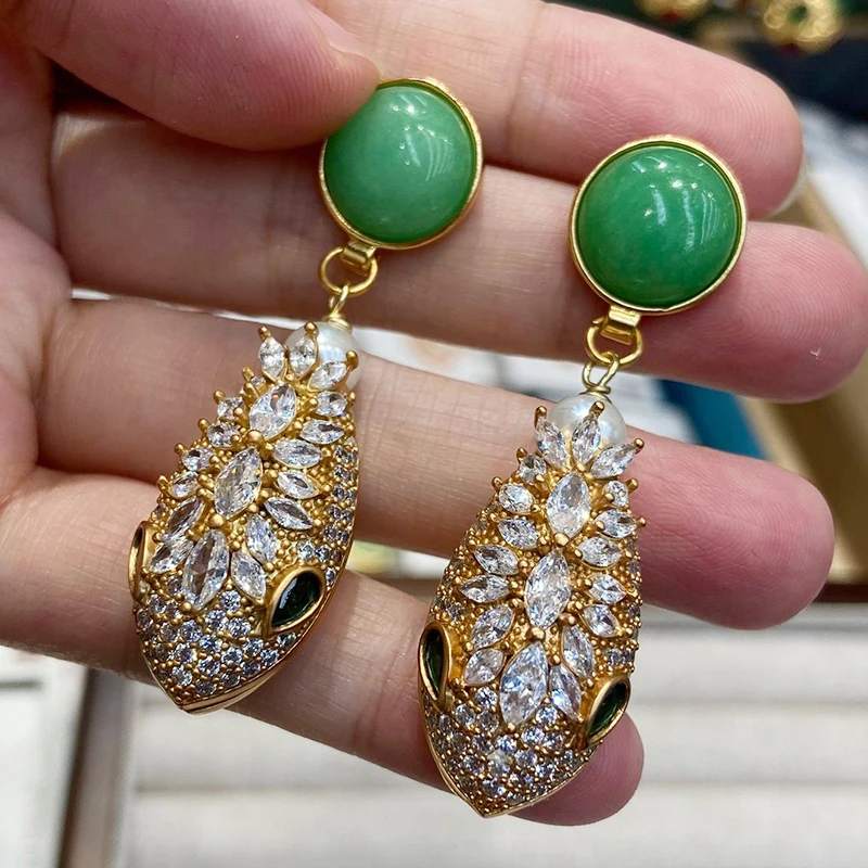 vintage snake earrings green gold color classy jewelry evening party wedding women gift
vintage snake earrings green gold color classy jewelry evening party wedding women gift