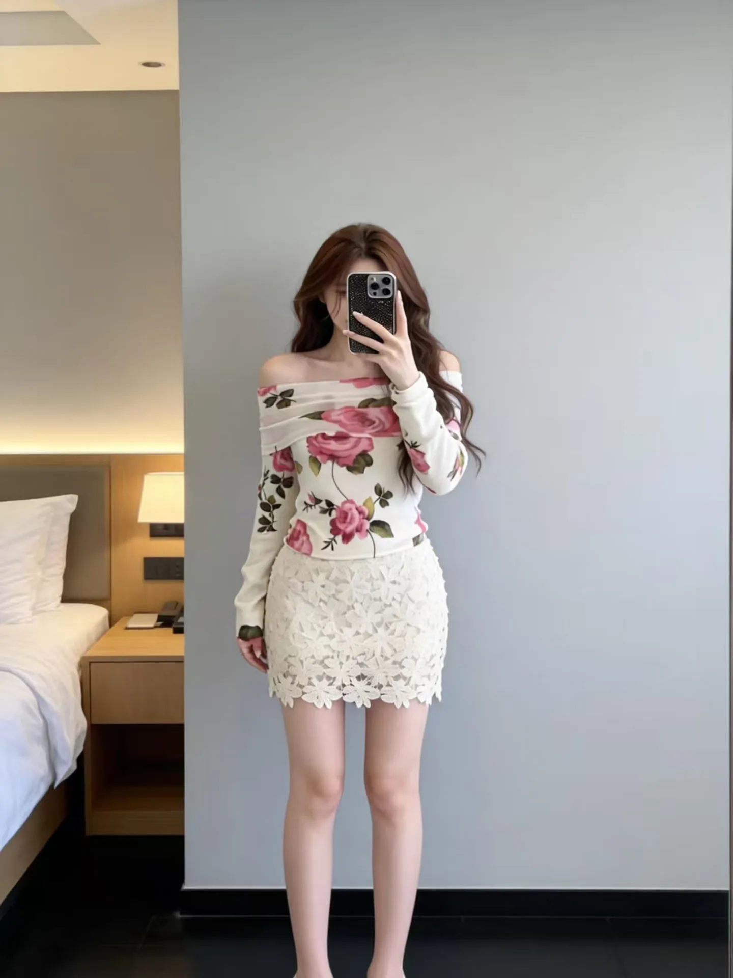 Romantic Soft Rose Printed One Shoulder Long Sleeve Women's Knitted Sweater Spring Fashion Casual Comfortable Woolen Top
Romantic Soft Rose Printed One Shoulder Long Sleeve Women's Knitted Sweater Spring Fashion Casual Comfortable Woolen Top