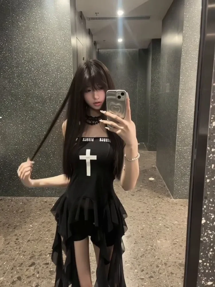 Sweet Sexy Irregular Slim Fit Strapless Top for Women+ Y2k High Waist Bodycon Shorts 2025 Summer New Two Piece Sets
Sweet Sexy Irregular Slim Fit Strapless Top for Women+ Y2k High Waist Bodycon Shorts 2025 Summer New Two Piece Sets