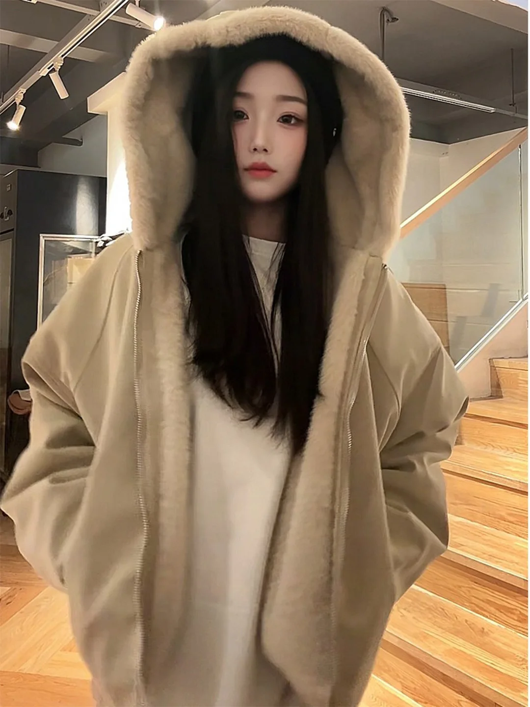 Мужская утепленная хлопковая куртка с капюшоном в стиле ретро, американская, на флисовой подкладке, для осени и зимы, повседневная, теплая, модная, из полиэфирного волокна
Мужская утепленная хлопковая куртка с капюшоном в стиле ретро, американская, на флисовой подкладке, для осени и зимы, повседневная, теплая, модная, из полиэфирного волокна