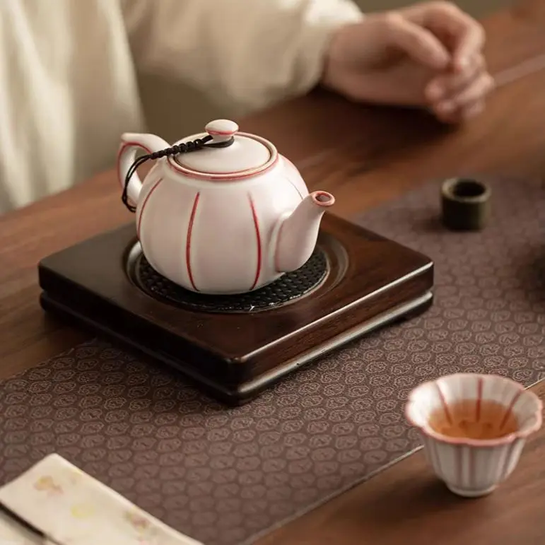 The Second Is Ceramic Pot In Style Song Dynasty Ru Kiln Featuring A Pink And White Pig Oil Glaze Single Pot Anti-Scalding
The Second Is Ceramic Pot In Style Song Dynasty Ru Kiln Featuring A Pink And White Pig Oil Glaze Single Pot Anti-Scalding