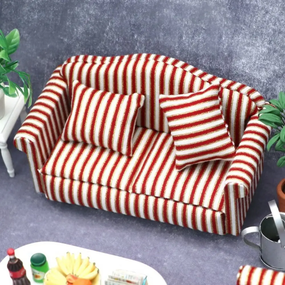 Pretend Play 1:6/1:12 Dollhouse Furniture Soft Cute Miniature Floral Pillow Tartan Doll House Accessories
Pretend Play 1:6/1:12 Dollhouse Furniture Soft Cute Miniature Floral Pillow Tartan Doll House Accessories