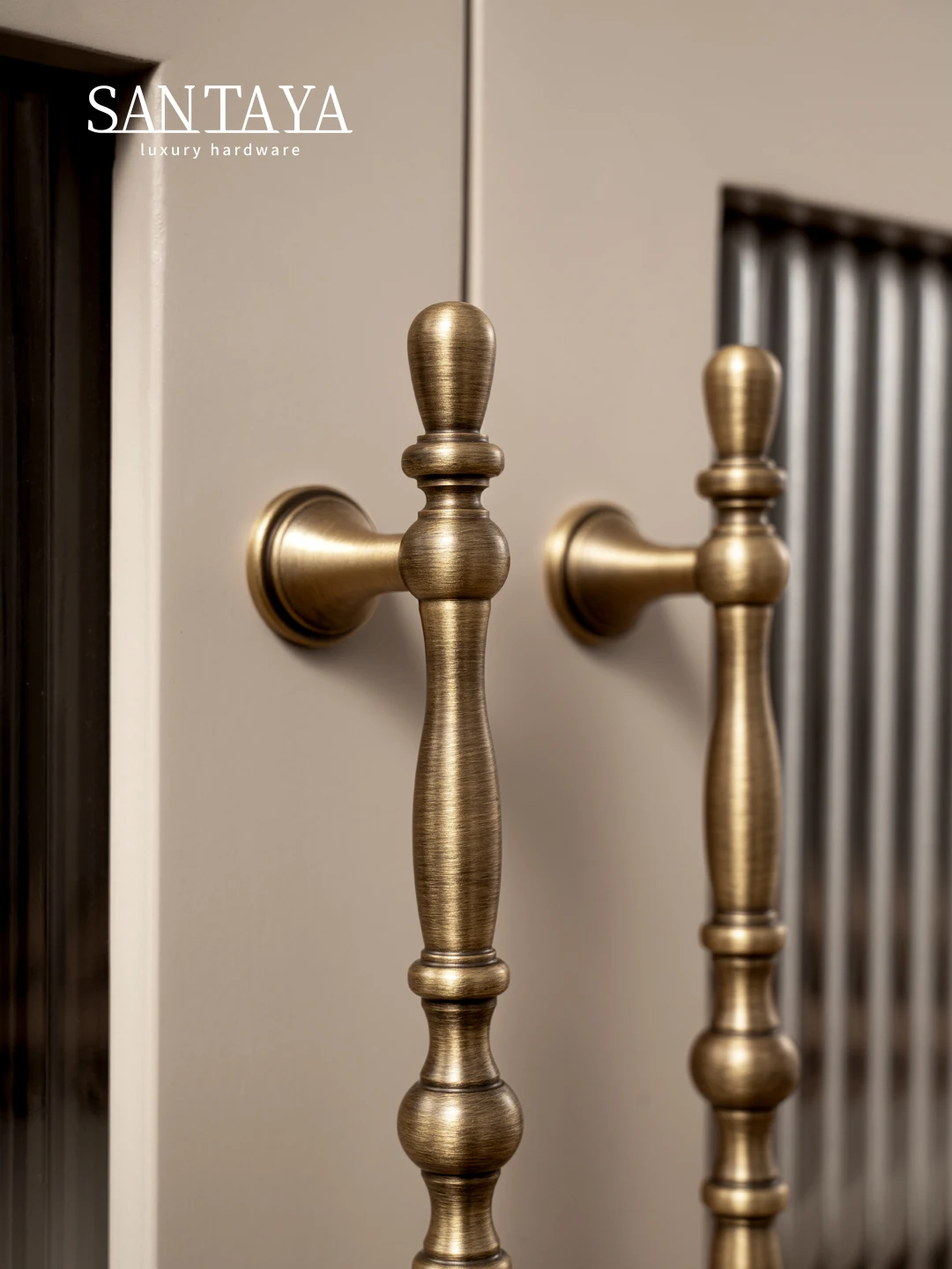 Antique Brass Furniture Handles Kitchen Cabinets Knobs Accessories Handle for Wardrobe and Drawer Retro Bronze Pulls
Antique Brass Furniture Handles Kitchen Cabinets Knobs Accessories Handle for Wardrobe and Drawer Retro Bronze Pulls