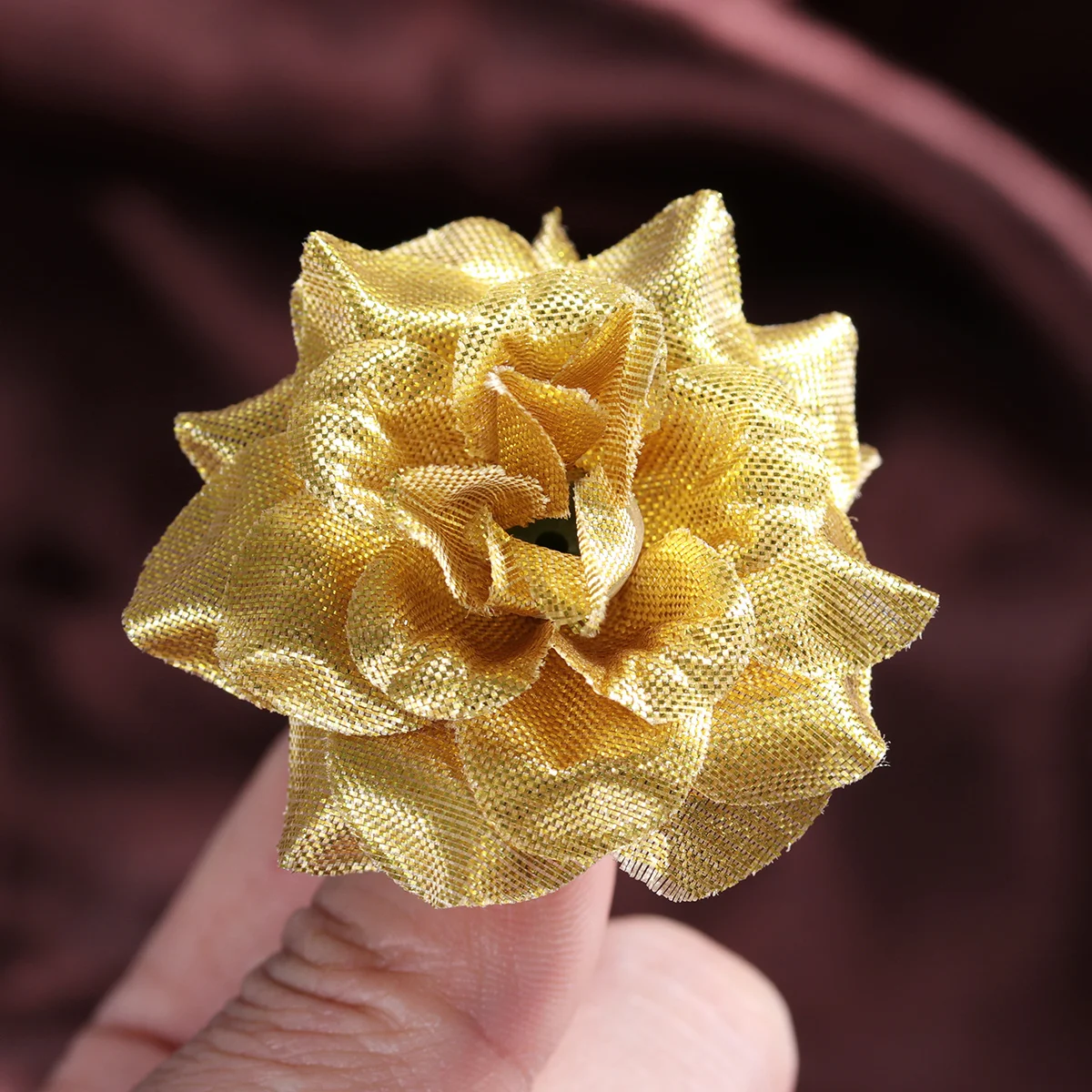 50Pcs Silk Rose Flower Heads Lifelike Artificial 4.5cm for Wedding Decorative Garland Bouquet Car Centerpiece Party Decor
50Pcs Silk Rose Flower Heads Lifelike Artificial 4.5cm for Wedding Decorative Garland Bouquet Car Centerpiece Party Decor