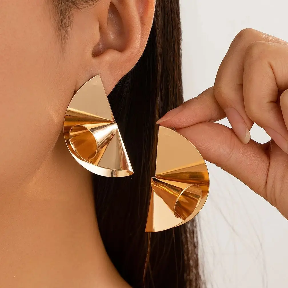 Lacteo Punk Gold Color Sector Stud Earrings Vintage Surface Smooth Irregular For Women Dinner Birthday Jewelry Accessories Gift
Lacteo Punk Gold Color Sector Stud Earrings Vintage Surface Smooth Irregular For Women Dinner Birthday Jewelry Accessories Gift