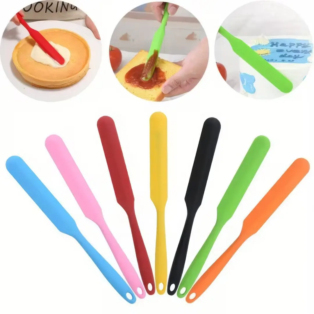 Silicone one-piece cream spatula, small long spatula for spreading jam, home kitchen cream spatula baking tool, color random
Silicone one-piece cream spatula, small long spatula for spreading jam, home kitchen cream spatula baking tool, color random