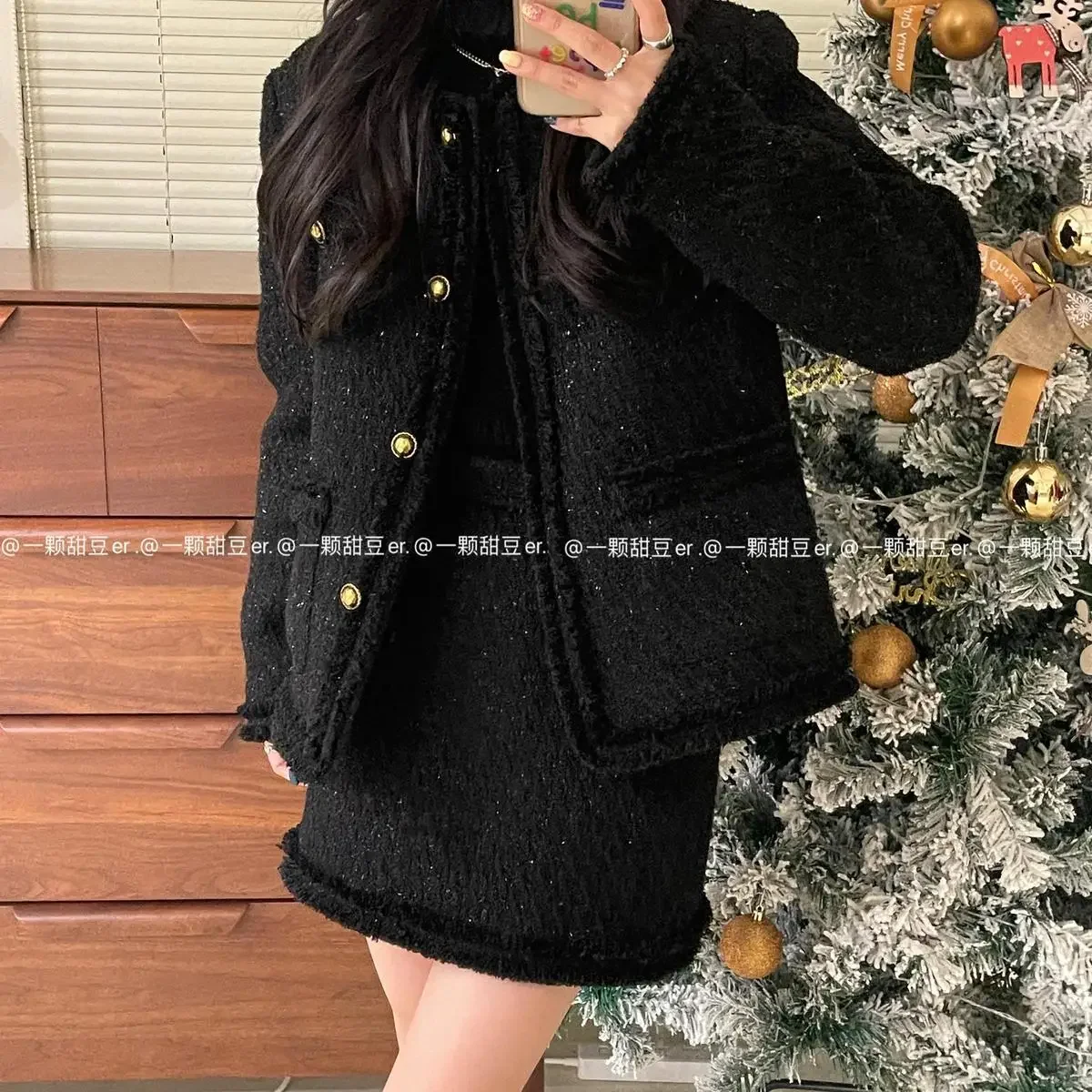 Sweet Hot Girl Woolen Suit Women's Autumn and Winter Tweed Coat High Waist Mini Skirt Two-piece Set Fashion Female Clothes
Sweet Hot Girl Woolen Suit Women's Autumn and Winter Tweed Coat High Waist Mini Skirt Two-piece Set Fashion Female Clothes