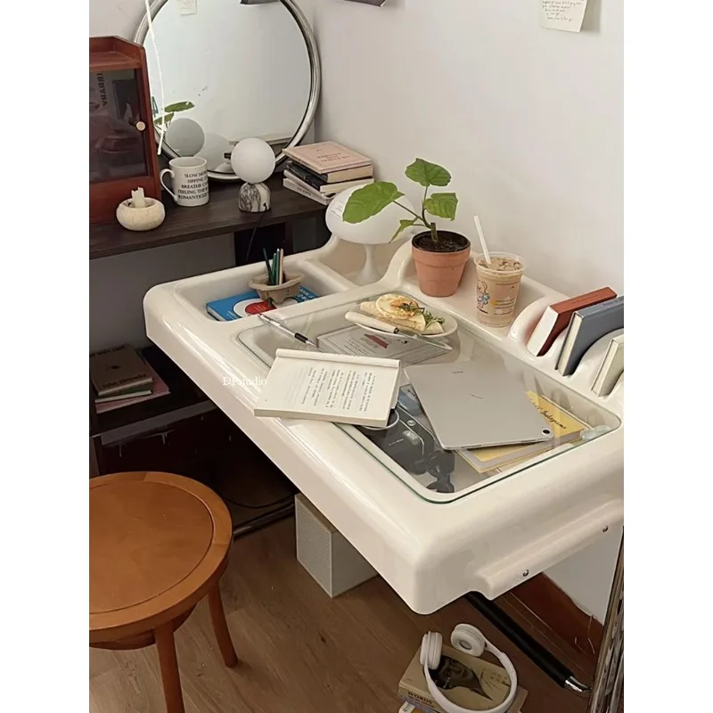 Korean medieval style small apartment household acrylic dresser designer cream style integrated storage makeup table
Korean medieval style small apartment household acrylic dresser designer cream style integrated storage makeup table