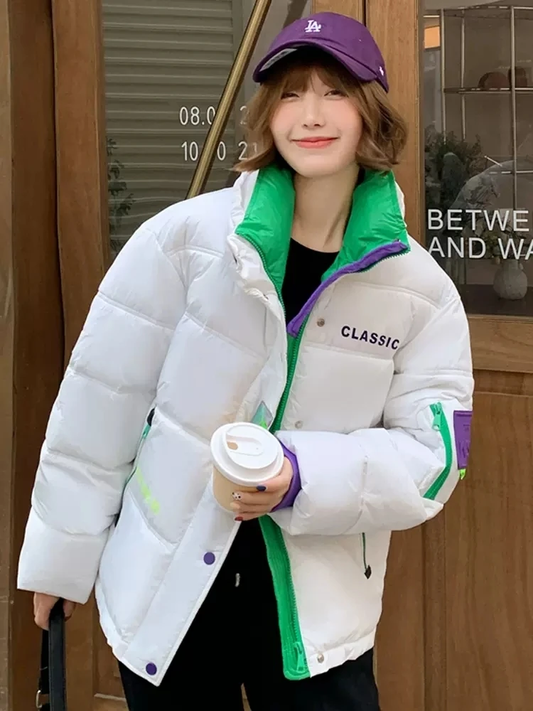 Winter 2023 Down Cotton Jacket Women Stand Collar Contrast Color Short Warm Parkas Female Streetwear Vintage Casual Thick Coats
Winter 2023 Down Cotton Jacket Women Stand Collar Contrast Color Short Warm Parkas Female Streetwear Vintage Casual Thick Coats
