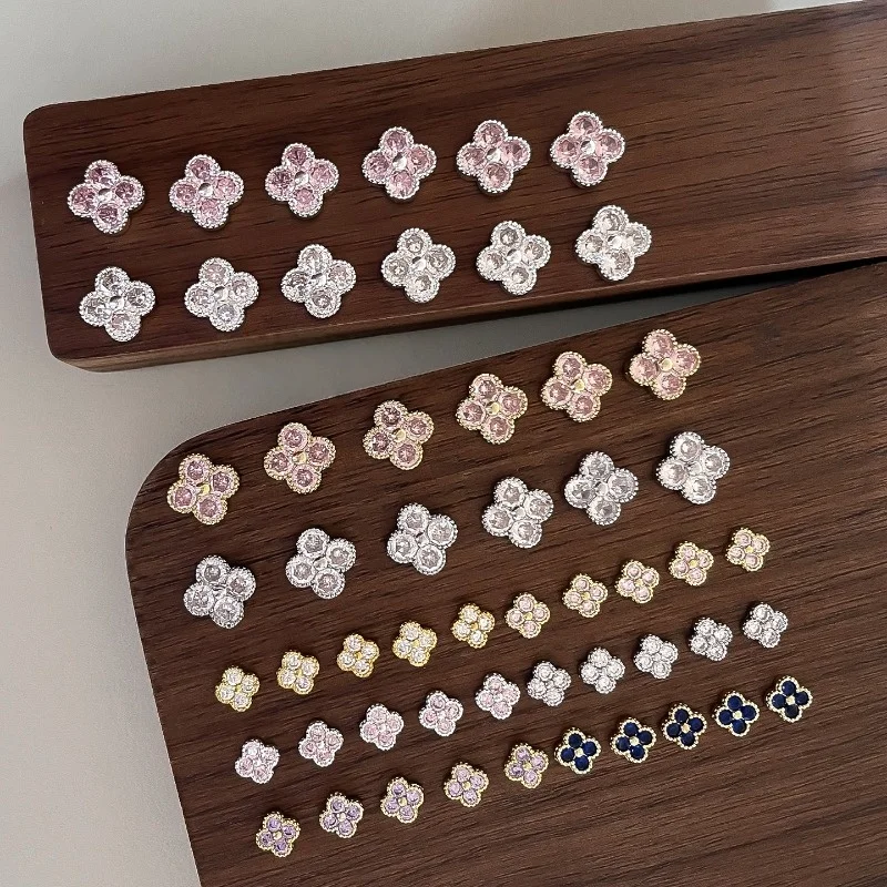 5Pcs Fashion Bling Flower Zircon Nail Decorations 5A Sparkling Zircon Diamond 3D Inlaid Nail Accessories For Women Manicure
5Pcs Fashion Bling Flower Zircon Nail Decorations 5A Sparkling Zircon Diamond 3D Inlaid Nail Accessories For Women Manicure