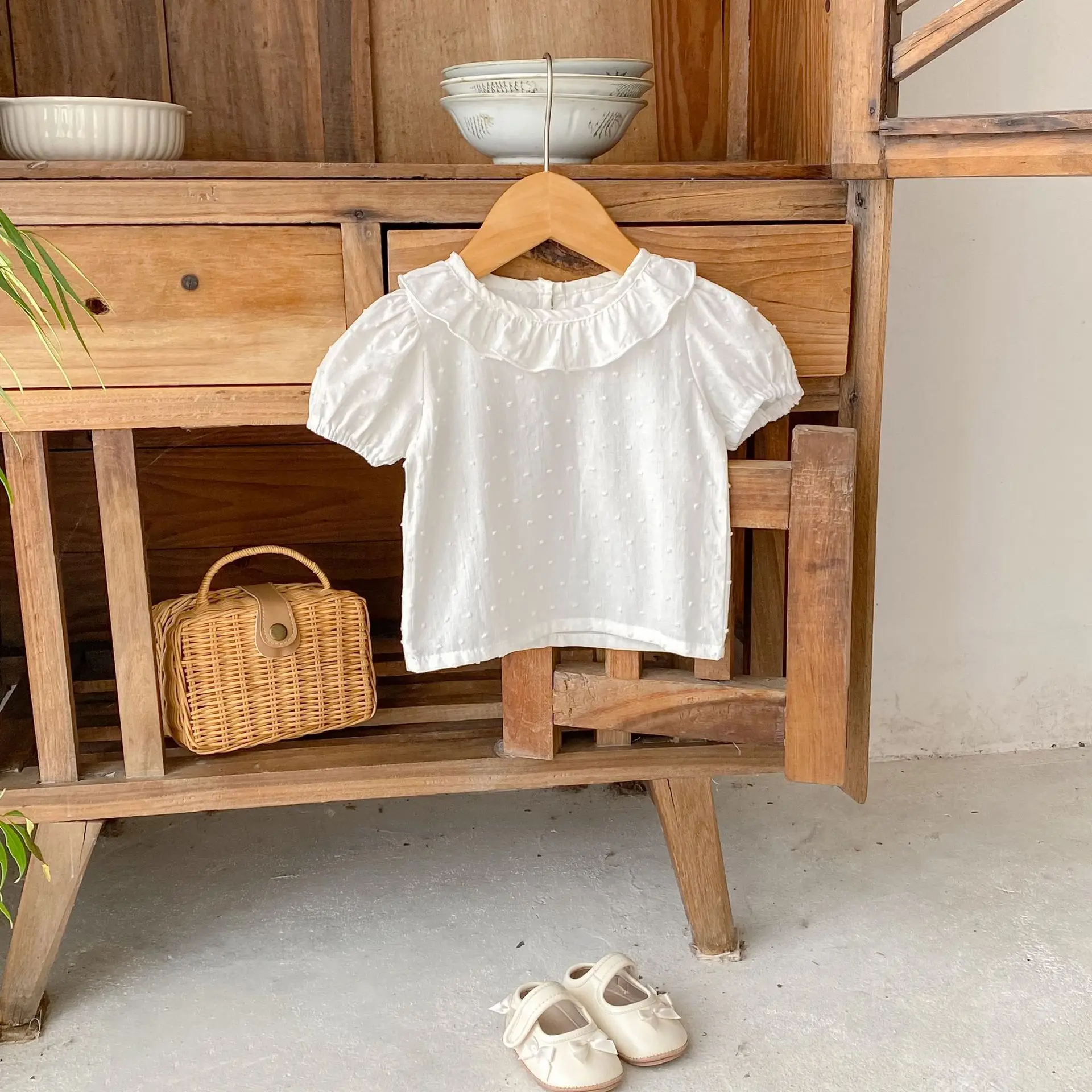 2025 Summer New Baby Short Sleeve T Shirts Infant Girl Cute Lace Collar Dot Shirts Toddler Clothes Cotton Girls Versatile Tops
2025 Summer New Baby Short Sleeve T Shirts Infant Girl Cute Lace Collar Dot Shirts Toddler Clothes Cotton Girls Versatile Tops