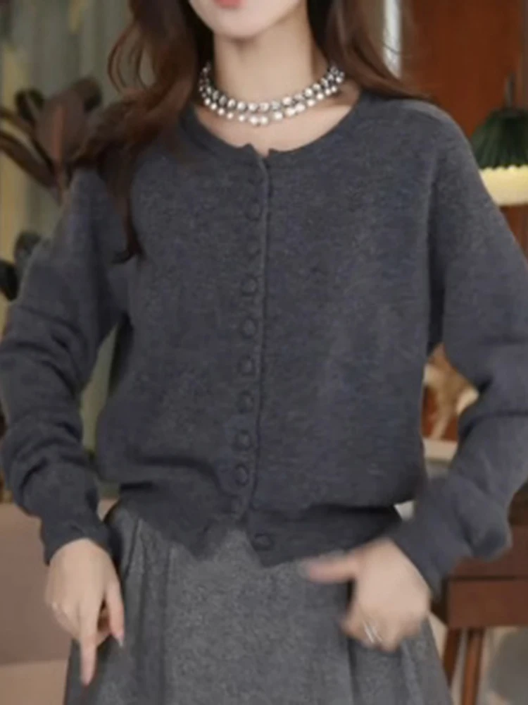 Faionable Color Long Sve Knitted Open Cardigan Women's 2025 New Autumn Sweater Casual Versatile Youthful Top
Faionable Color Long Sve Knitted Open Cardigan Women's 2025 New Autumn Sweater Casual Versatile Youthful Top