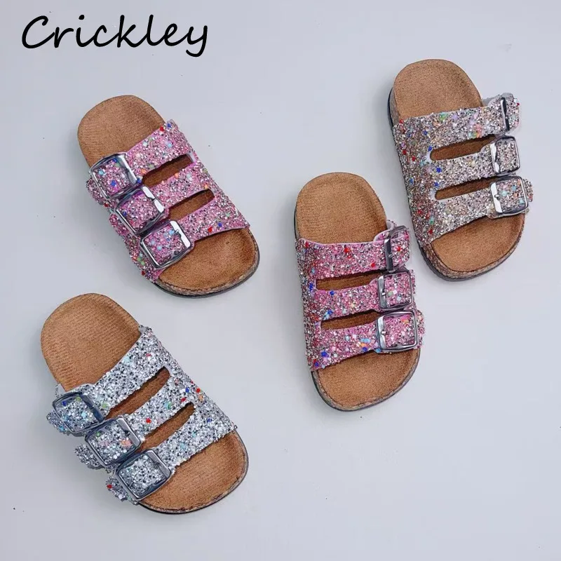 Fashion Buckle Girls Cork Shoes Summer Bling PU Leather Kids Slippers Design Non Slip Soft Beach Children Slippers
Fashion Buckle Girls Cork Shoes Summer Bling PU Leather Kids Slippers Design Non Slip Soft Beach Children Slippers