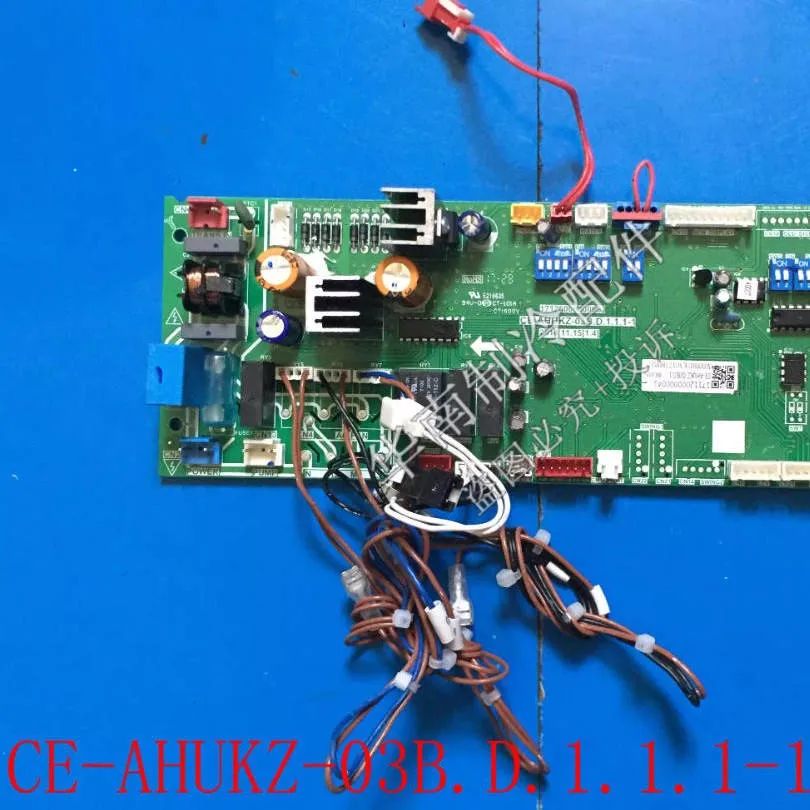 New Midea air conditioning motherboard CE-AHUKZ-03B. D.1.1.1 17126000000681 17126000A02676
New Midea air conditioning motherboard CE-AHUKZ-03B. D.1.1.1 17126000000681 17126000A02676