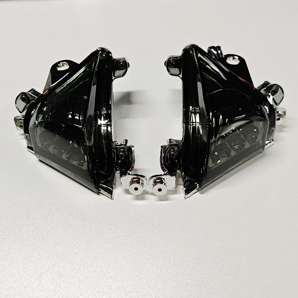For KAWASAKI ZX-10R ZX10R 2004-2005 Front LED Turn Signal Indicator Light Blinker Lamp Motorcycle Accessories
For KAWASAKI ZX-10R ZX10R 2004-2005 Front LED Turn Signal Indicator Light Blinker Lamp Motorcycle Accessories
