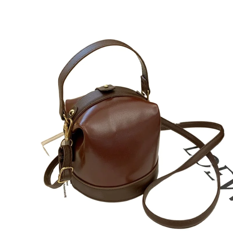 Cross-border Messenger Bag Foreign Style Women's Bag 2026 New French Niche Versatile Trend Korean Version Fashion Simple Handbag
Cross-border Messenger Bag Foreign Style Women's Bag 2026 New French Niche Versatile Trend Korean Version Fashion Simple Handbag