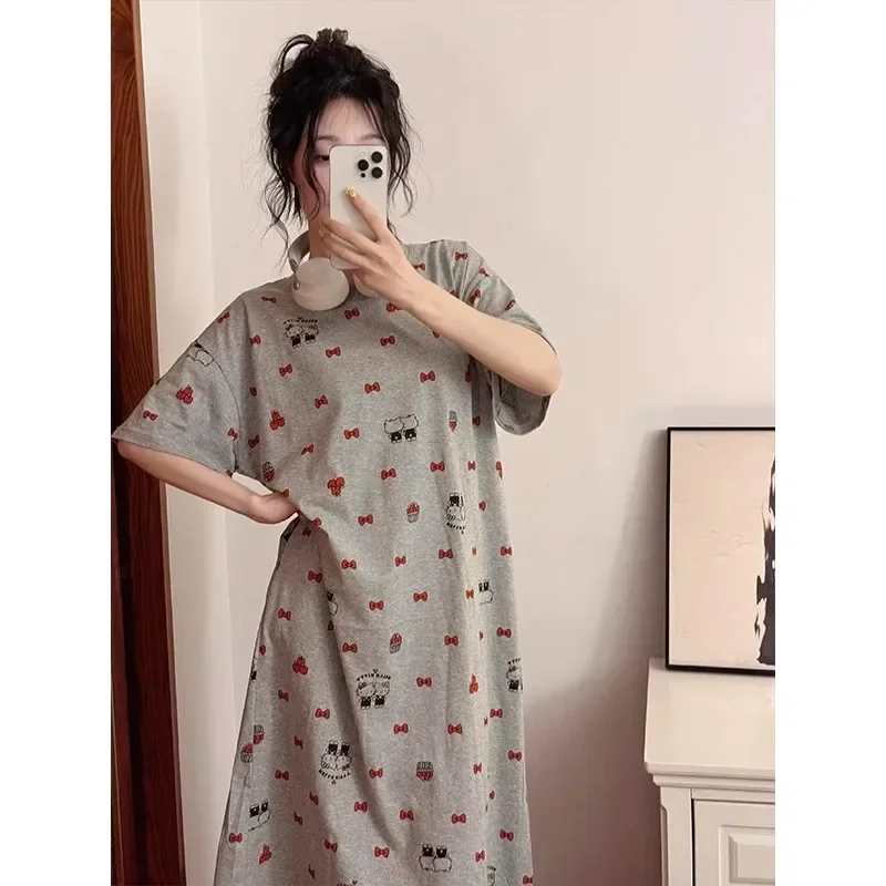 Серая ночная рубашка Hello Kitty, летняя хлопковая домашняя одежда Hello Kitty с круглым вырезом, женское длинное платье Sanrio, пижама Sanrio.
Серая ночная рубашка Hello Kitty, летняя хлопковая домашняя одежда Hello Kitty с круглым вырезом, женское длинное платье Sanrio, пижама Sanrio.